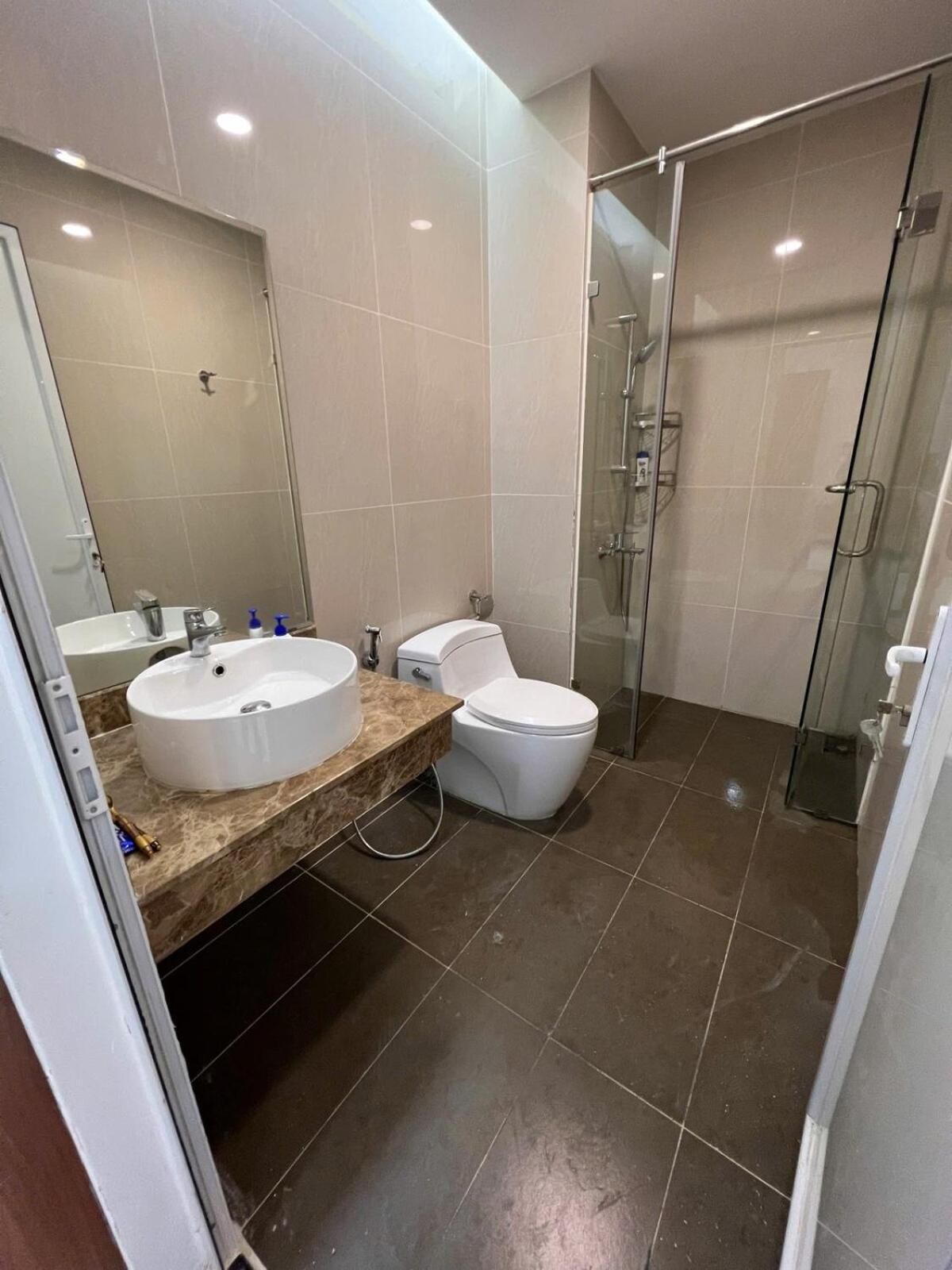 Officetel Golden King Tower Apartment, District 7 *